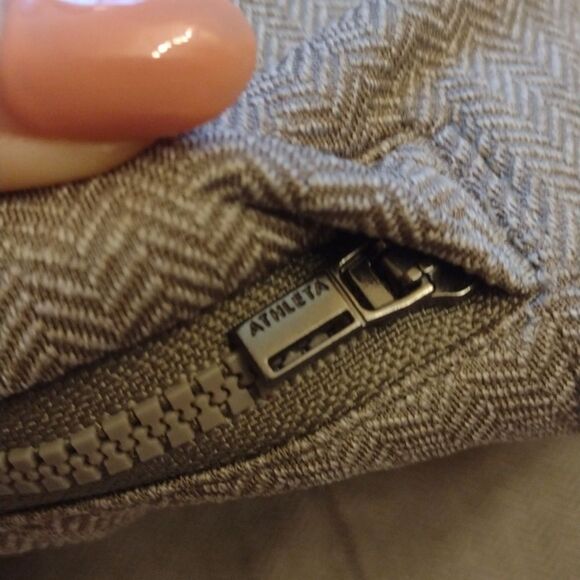 Athleta Delancey Herringbone Tight zip pockets size 1X - Picture 9 of 11